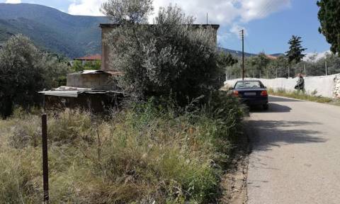 Άγρια δολοφονία στο Άργος: Βρέθηκε μαχαιρωμένος μέσα στο σπίτι του (pics)