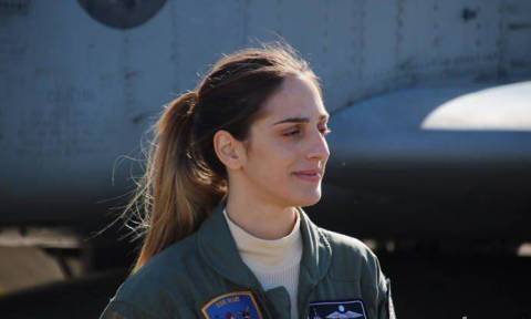 Αυτή είναι η Ελληνίδα πιλότος που έκανε τους Αμερικανούς να υποκλιθούν