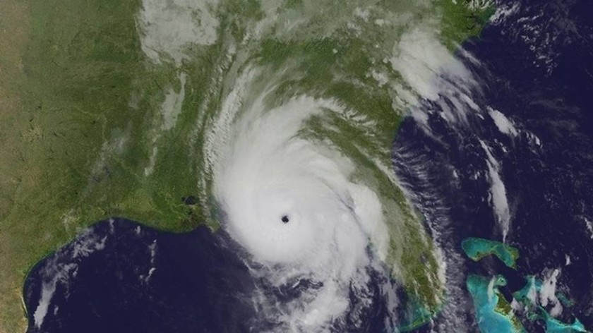 ΗΠΑ: Ένας νεκρός από τον «Μάικλ» - Τεράστιες οι καταστροφές από τον «τυφώνα του αιώνα» (pics&vids)