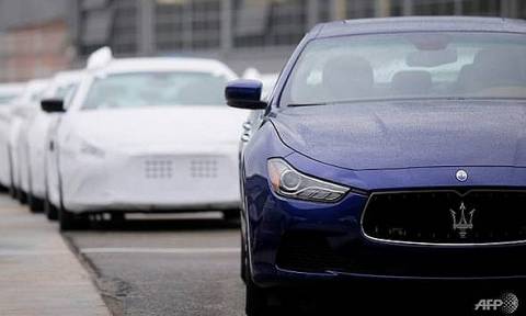 Κακός χαμός! Ποια φτωχή χώρα αγόρασε 40 Maserati για τη μεταφορά ηγετών; (pics)