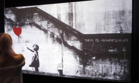 Shred the Love: Το νέο αποκαλυπτικό βίντεο του Banksy για την καταστροφή του πίνακά του