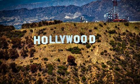 Τι κρύβεται κάτω από την εμβληματική πινακίδα του Χόλιγουντ;