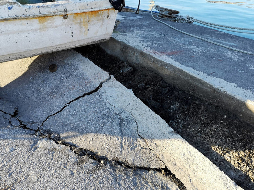 Σεισμός Ζάκυνθος: Τρόμος από τα 6,4 Ρίχτερ - Οι σεισμολόγοι περιμένουν ισχυρό μετασεισμό (pics&vid)