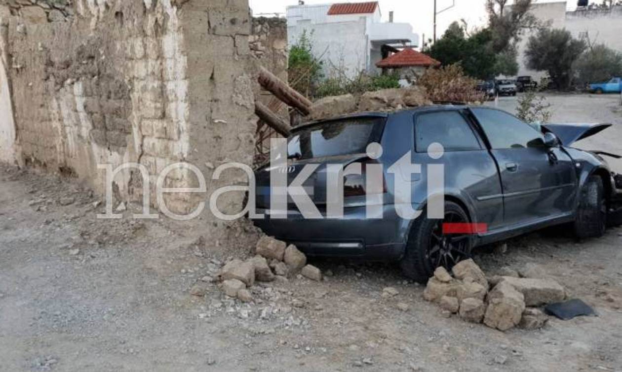 Ηράκλειο: Φρικτό δυστύχημα στο Τυμπάκι - Αυτοκίνητο έπεσε πάνω σε σπίτι - Σοκαριστικές εικόνες