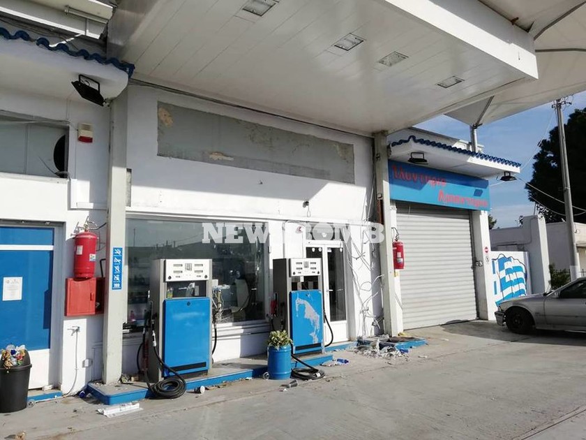 Το Newsbomb.gr στο βενζινάδικο της νοθείας στην Ελευσίνα: Οι μπουλντόζες αποκάλυψαν την κομπίνα