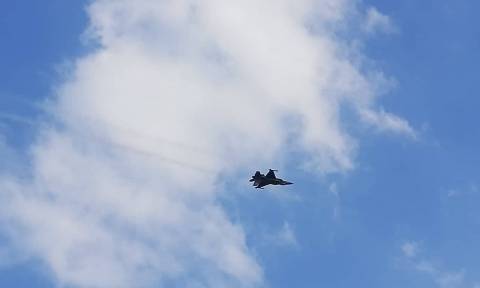 Μυτιλήνη: Έκλεψε την παράσταση η επίδειξη αεροσκάφους F–16  της ΠΑ «ΖΕΥΣ» (pics+vid)