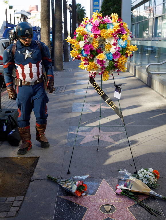 Stan Lee: Όταν ο Captain America δάκρυσε για το δημιουργό του (pics)