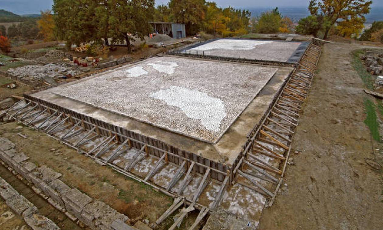 Ανατροπή ιστορικών δεδομένων φέρνει η επανεξέταση των οστών στους βασιλικούς τάφους της Βεργίνας