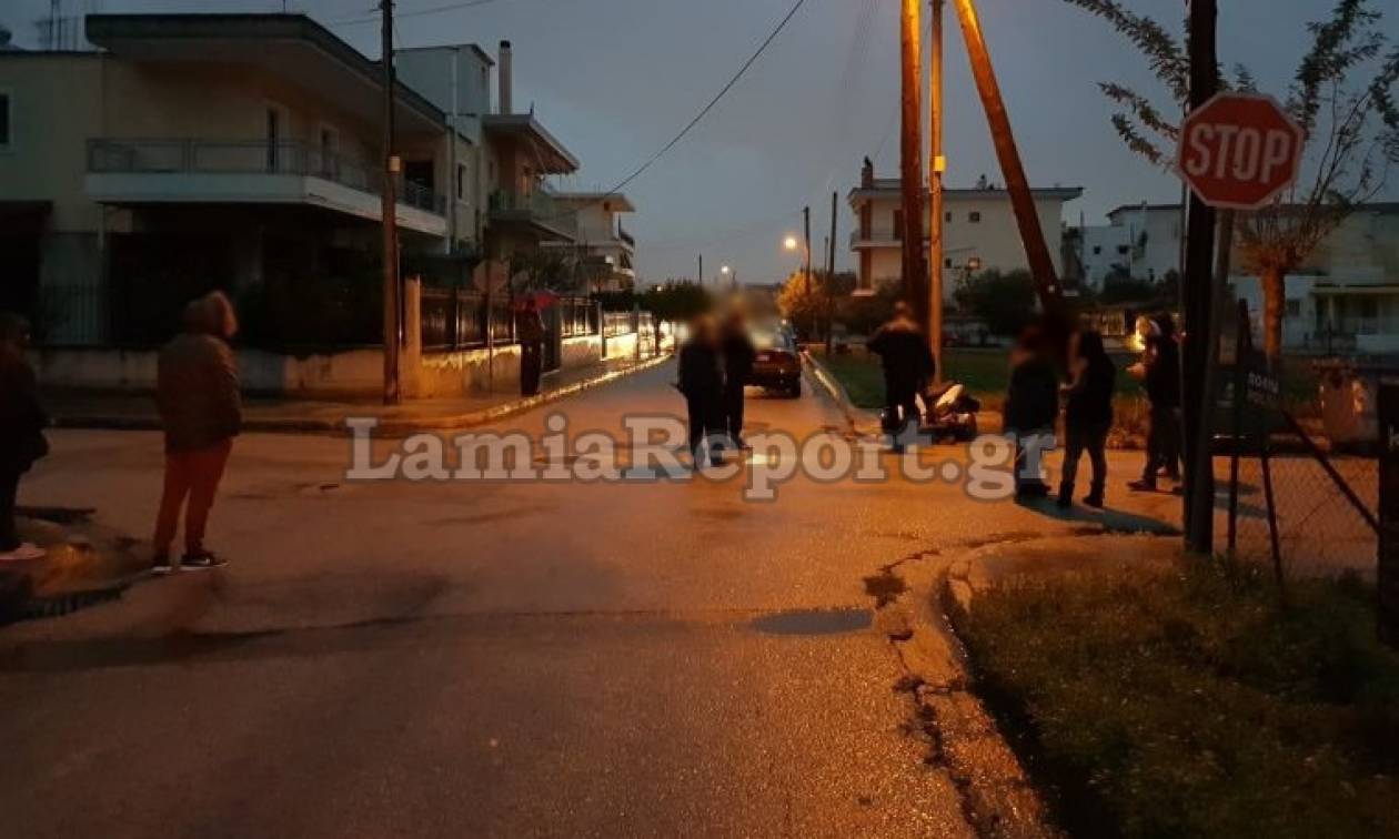 Λαμία: 91χρονος παραβίασε stop και εμβόλισε δίκυκλο - Δύο τραυματίες (pics)