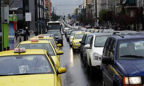 Κυκλοφοριακό χάος στην Αθήνα: Ποιους δρόμους να αποφύγετε