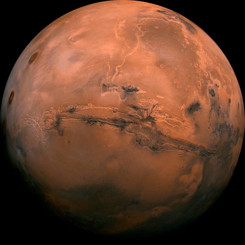 Πλανήτης Άρης: Το διαστημόπλοιο InSight της NASA μεταφέρει ...