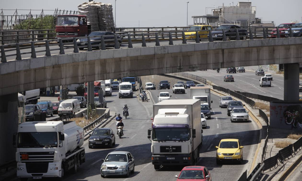 Μποτιλιάρισμα χιλιομέτρων στην Ε. Ο. Αθηνών - Λαμίας