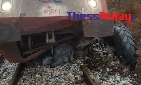 Τραγωδία στις Σέρρες: Τρένο συγκρούστηκε με τρακτέρ – Ένας νεκρός
