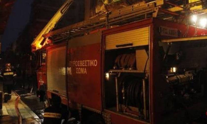 Φωτιά στη Θεσσαλονίκη: Στις φλόγες διαμέρισμα στους Αμπελόκηπους
