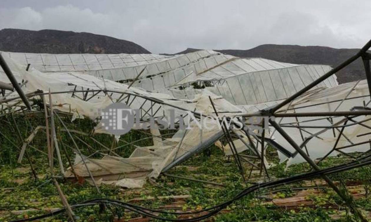 Κρήτη: Ανεμοστρόβιλος «ισοπέδωσε» θερμοκήπιο 10 στρεμμάτων στο Ελαφονήσι (pics)