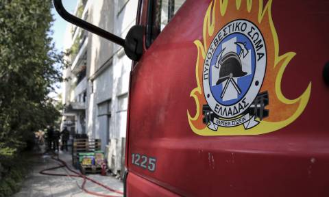 Συναγερμός στη Θεσσαλονίκη: Φωτιά σε σχολικό λεωφορείο