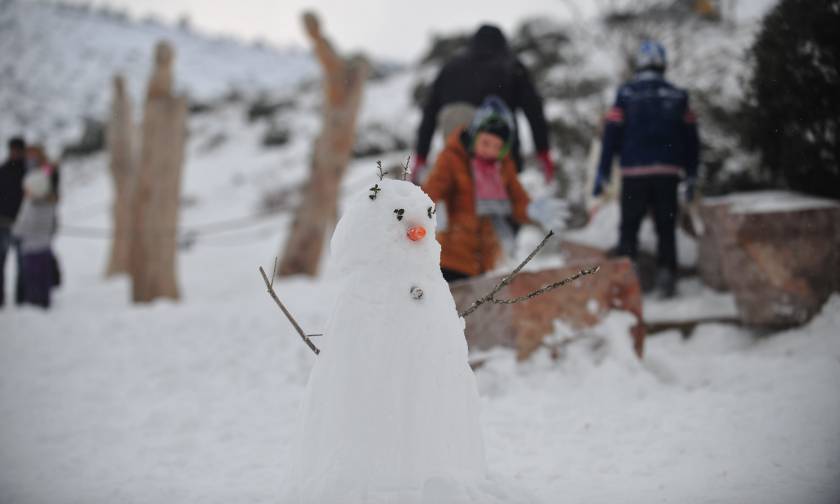 Καιρός Χριστούγεννα: Ανατροπή! Έρχεται ψυχρή εισβολή – Χιόνια και στην Αθήνα (vid)