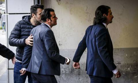 Τρις ισόβια ζητά ο εισαγγελέας της Κωνσταντινούπολης για τους «8»