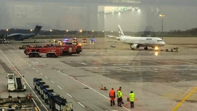 Ανόβερο: Εισέβαλε με αυτοκίνητο στο αεροδρόμιο την ώρα που προσγειωνόταν αεροσκάφος της Aegean