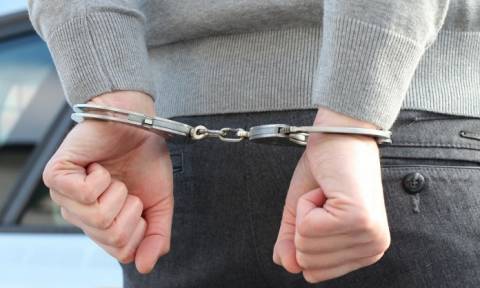 Συνελήφθησαν δύο αλλοδαποί στον Κολωνό με λαθραία τσιγάρα και καπνό