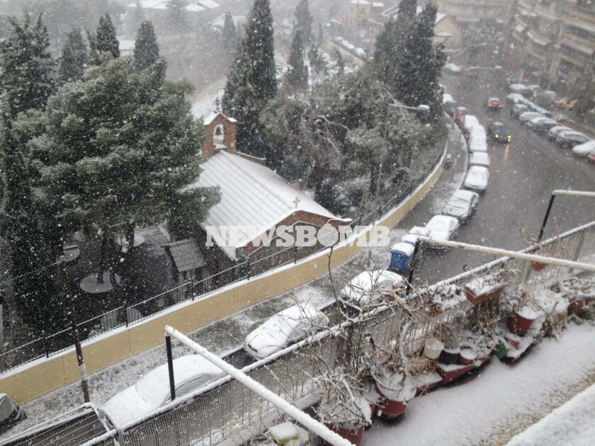 Καιρός Live: Ξεκίνησε το δεύτερο κύμα κακοκαιρίας - Χιονίζει σε βόρεια και κεντρική Ελλάδα