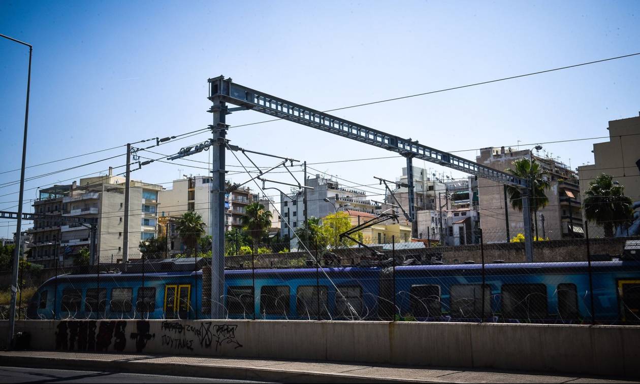 Ακινητοποιήθηκε συρμός του Προαστιακού