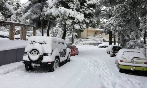 Καιρός: Ποια βελτίωση; «Σκάει» νέο βαρομετρικό χαμηλό – Θα χιονίσει στη μισή Ελλάδα