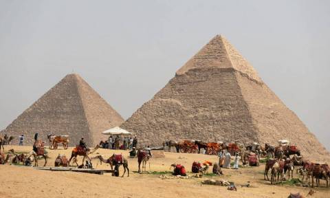 Ένταση ανάμεσα σε Βρετανία και Αίγυπτο για μία πέτρα από τη Μεγάλη Πυραμίδα