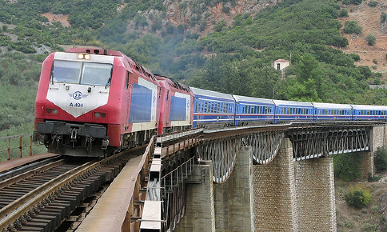 Τραγωδία έξω από τη Θεσσαλονίκη: Τρένο παρέσυρε άνδρα