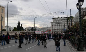Ένταση και επεισόδια στο συλλαλητήριο των αναπληρωτών καθηγητών στο κέντρο της Αθήνας