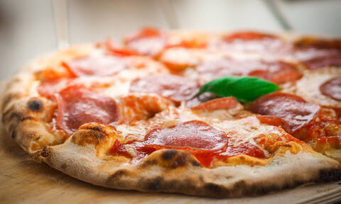 Βρετανία: 25% έκπτωση στις πίτσες για... να μη βγει η χώρα από την ΕΕ!