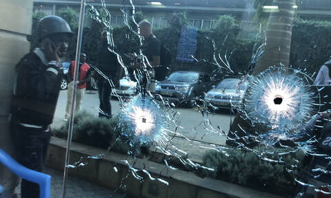 Κένυα: Εισβολή ενόπλων σε ξενοδοχείο στο Ναϊρόμπι - Εκρήξεις, πυροβολισμοί και αναφορές για νεκρούς