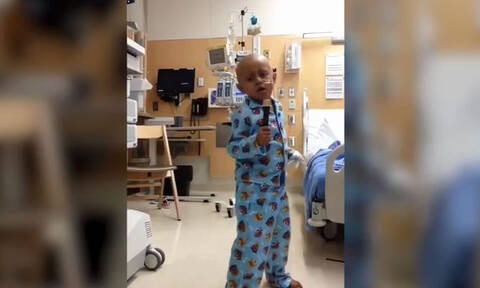 Πεντάχρονος που έδωσε «μάχη» με τον καρκίνο χορεύει α λα Μάικλ Τζάκσον! (vid)