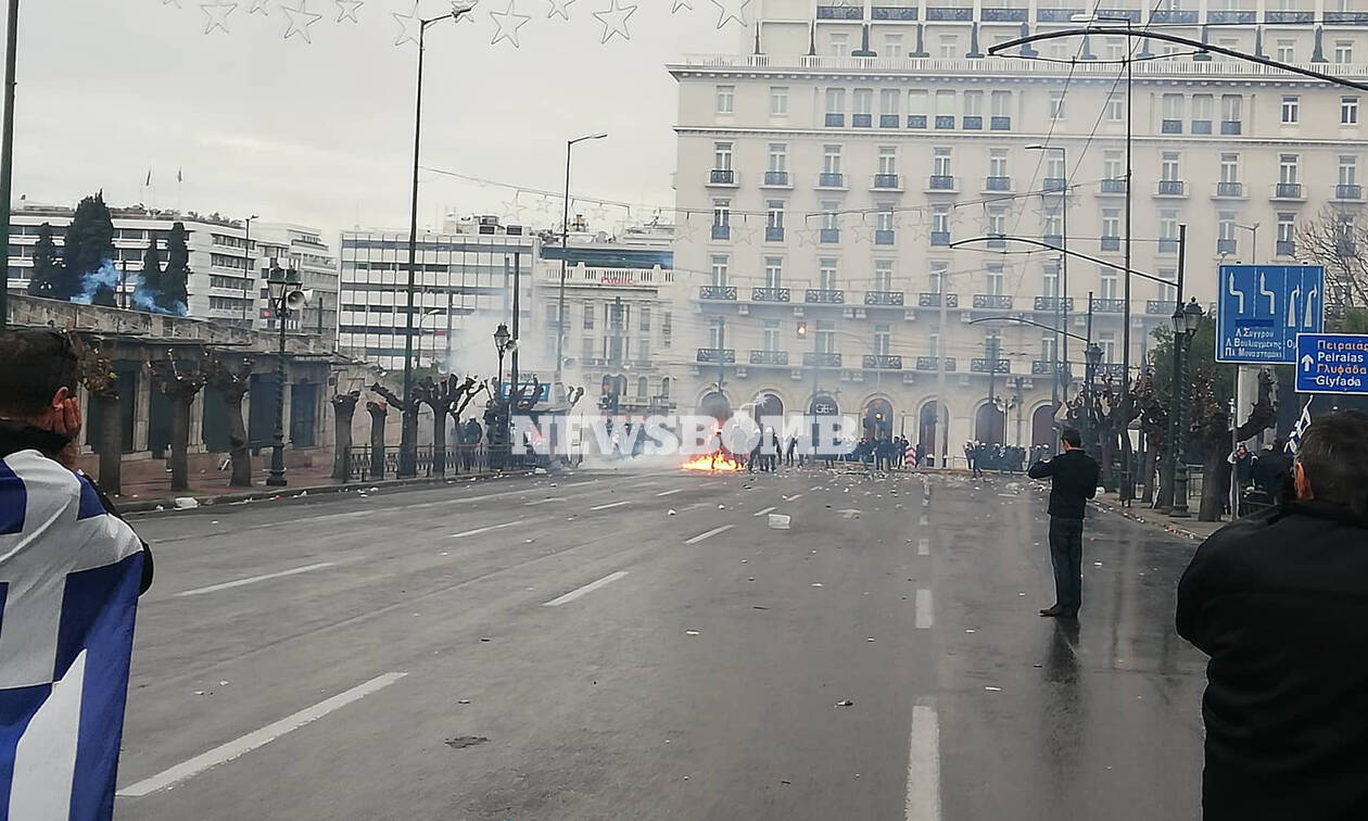 Συλλαλητήριο για Μακεδονία: Μωρό στο νοσοκομείο από τα χημικά στο Σύνταγμα