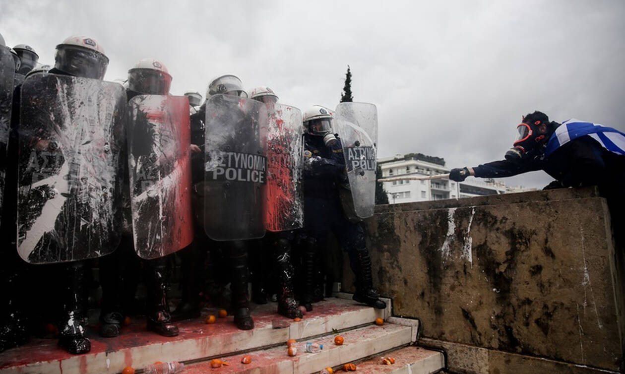 Συλλαλητήριο για Μακεδονία – ΕΛ. ΑΣ.: Μας επιτέθηκαν οργανωμένες ομάδες 