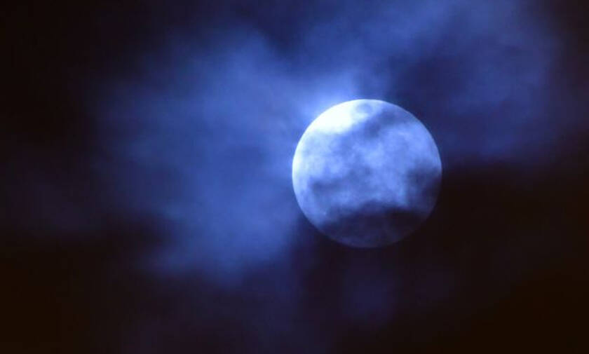 Βγείτε και δείτε το φεγγάρι: Πανσέληνος, υπερπανσέληνος και ολική σεληνιακή έκλειψη