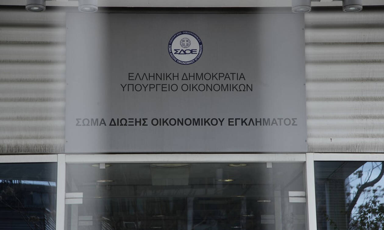 «Λαβράκι» από το ΣΔΟΕ: Εξαρθρώσε κυκλώματα διακίνησης μαϊμού προϊόντων - Πάνω από 70.000 τα θύματα