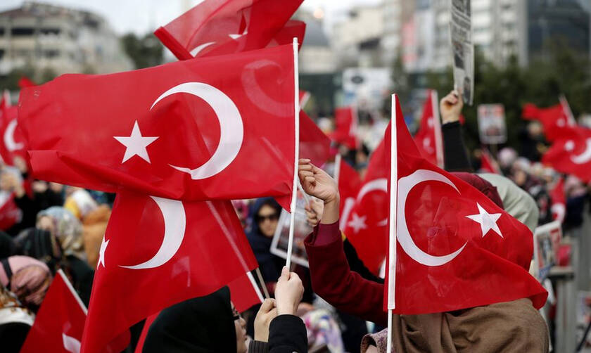 Τουρκία: Δεκάδες συλλήψεις πιλότων του στρατού για σχέσεις με τον Γκιουλέν 