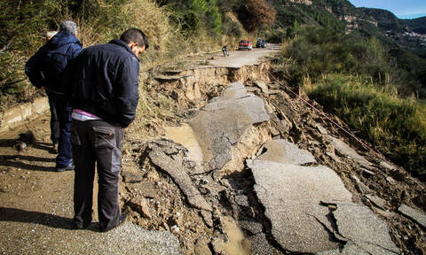 Κακοκαιρία: «Βούλιαξαν» οι δρόμοι στην Ηλεία από τις βροχοπτώσεις (pics)