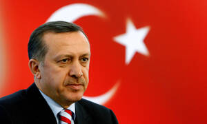 Απίστευτο! Ο Ερντογάν θέλει να πάει στο διάστημα γιατί η τουρκική σημαία έχει τη Σελήνη κι ένα άστρο
