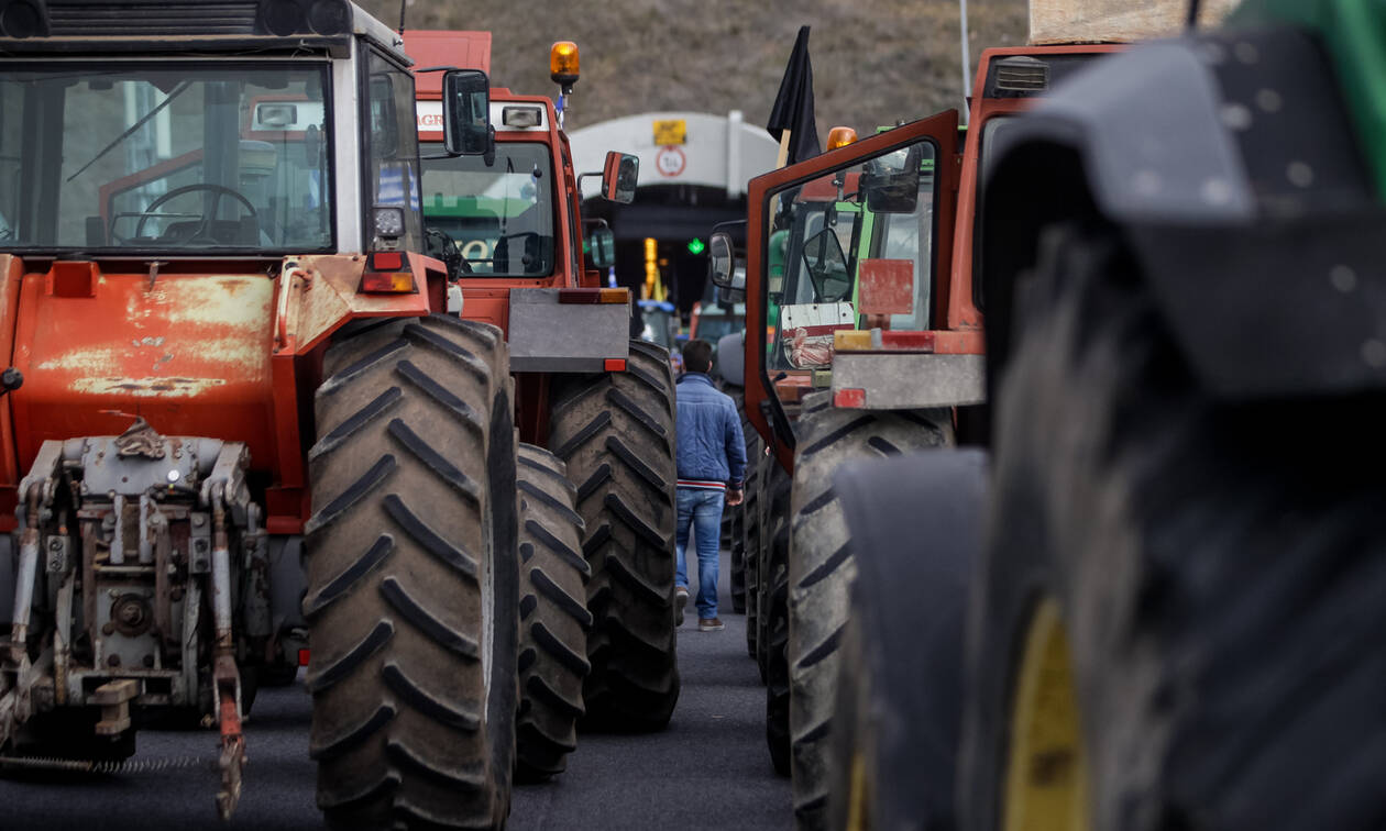Οι αγρότες στέλνουν «τελεσίγραφο» στην κυβέρνηση: Ραντεβού την Τρίτη ή κλιμάκωση