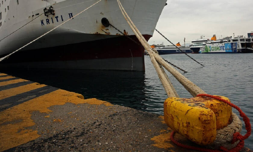Κακοκαιρία: Δείτε σε ποια λιμάνια είναι δεμένα τα πλοία