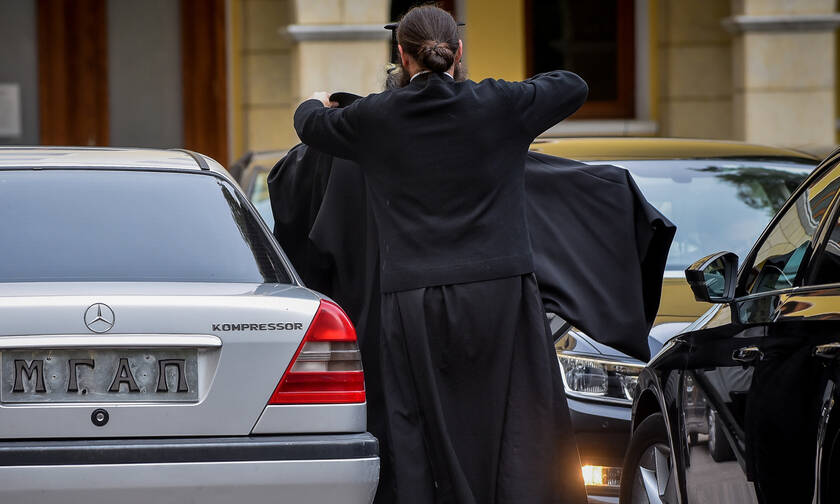 Τύρναβος: Ο ιερέας απέσπασε από την εκκλησία 140.000 ευρώ, πέταξε τα ράσα και έφυγε για εξωτερικό
