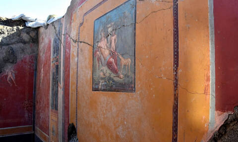 Πομπηία: Νέα εκπληκτική τοιχογραφία στο «φως» (pics)  