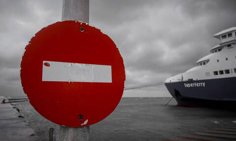 Απαγορευτικό απόπλου: Δεμένα τα πλοία στα λιμάνια - Ποια δρομολόγια δεν πραγματοποιούνται