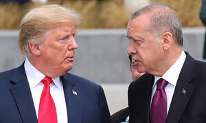Ο Τραμπ «διαλύει» την Τουρκία: Επιβολή δασμών και «μπλόκο» στο εμπόριο