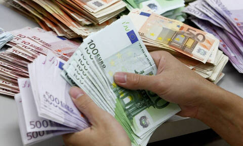 Απίστευτο: Έχασε 60.000 ευρώ - Δε φαντάζεσαι πού τα έκρυβε!
