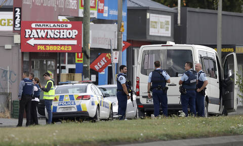Τρόμος στη Νέα Ζηλανδία: Η στιγμή της σύλληψης ενός εκ των δραστών (vid)