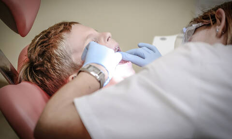 Οδοντιατρική φροντίδα για παιδιά 6-12 ετών – Ξεκινά τον Απρίλιο η έκδοση των voucher