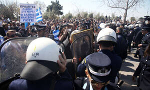 25η Μαρτίου: Ένταση μετά την παρέλαση στη Θεσσαλονίκη (pics+vid)